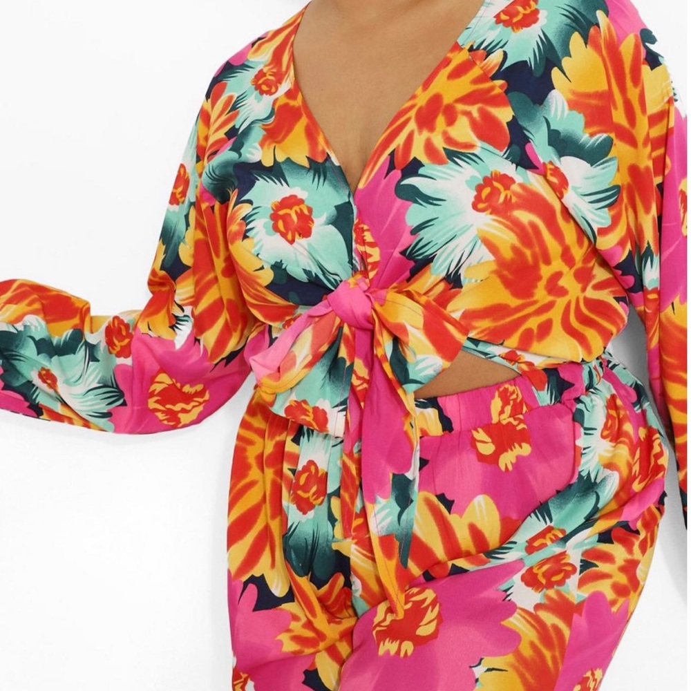 Tropical Plus Size Romper Shorts 18 - Picture 4 of 4